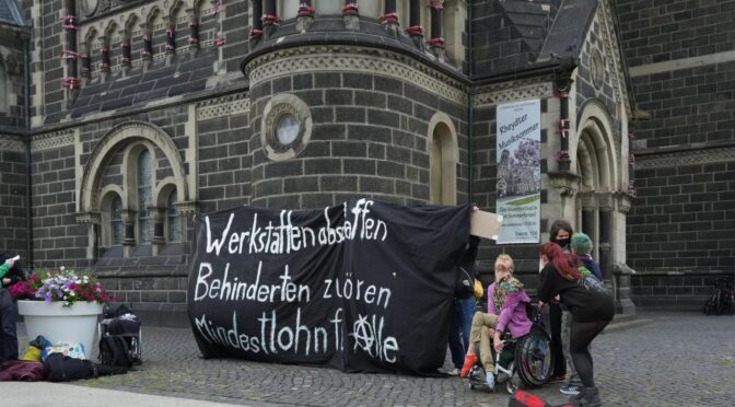 Solidarische kritische Einmischung auf der Kundgebung der Lebenshilfe nach dem faschistischen Anschlag