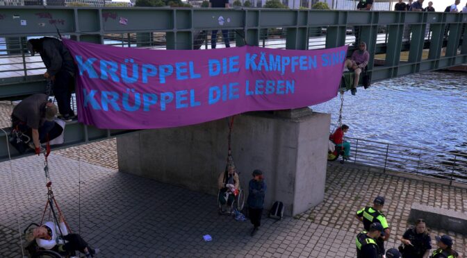 Krüppel die Kämpfen, sind Krüppel die leben!